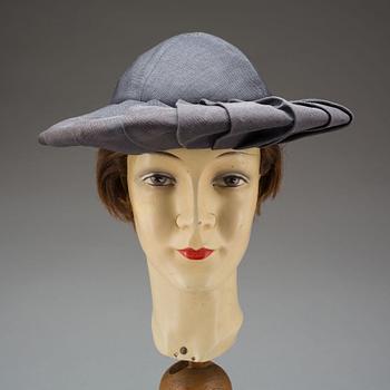 HÅRMODELL, otydlig märkning.  Frankrike, 1920-30-tal.