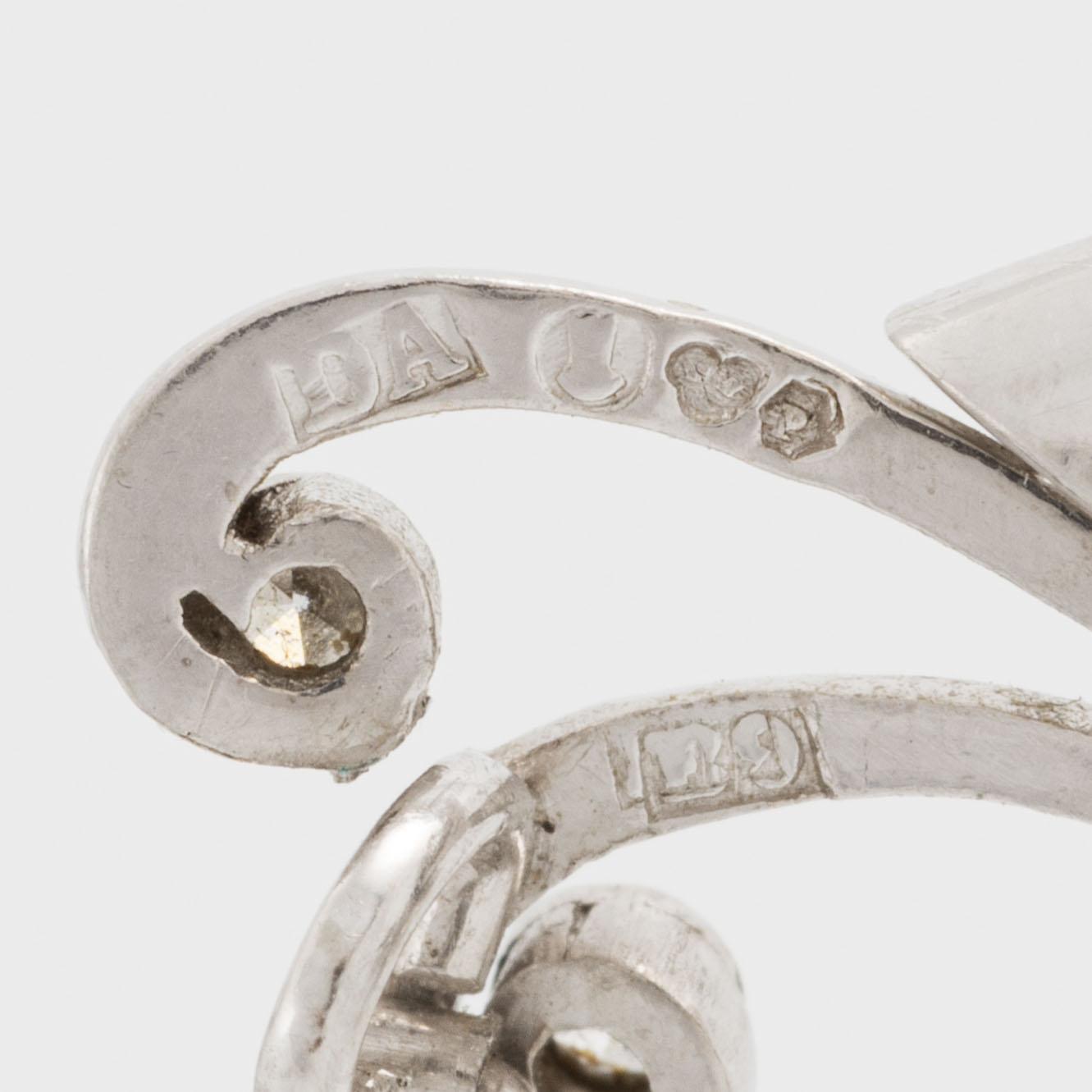 Two brooches, platinum and 18K gold.