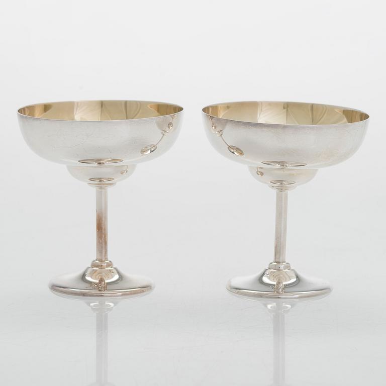 A set of six footed silver bowls, and a 
sweetmeat basket, Kultakeskus, Hämeenlinna 1943 and 1956.