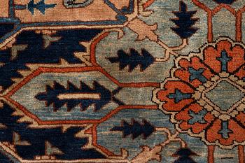 Matta Heriz, ca 365 x 350 cm.