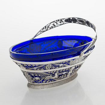 Fruktskål, silver, oidentifierad mästarstämpel FFG, åldermannaranka. Empir.