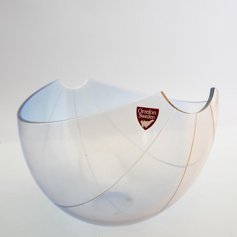 Gunnar Cyrén, a bowl, Orrefors, 1986.