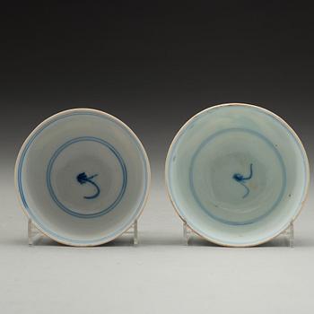 Two blue and white bowls, Ming dynasty, Wanli (1572-1620).