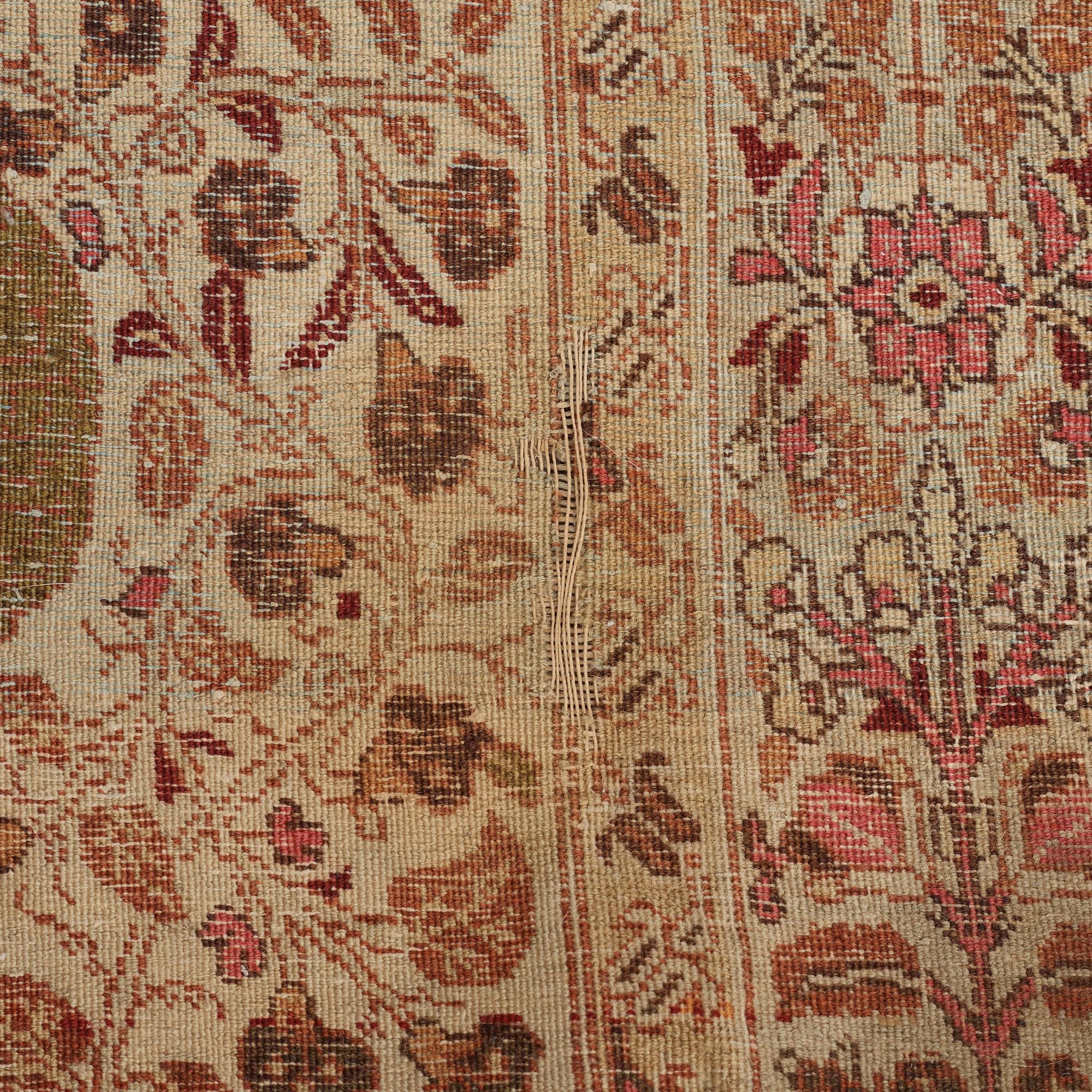 Matta, Antik Täbris, ca 377-386 x 278,5-283,5 cm.