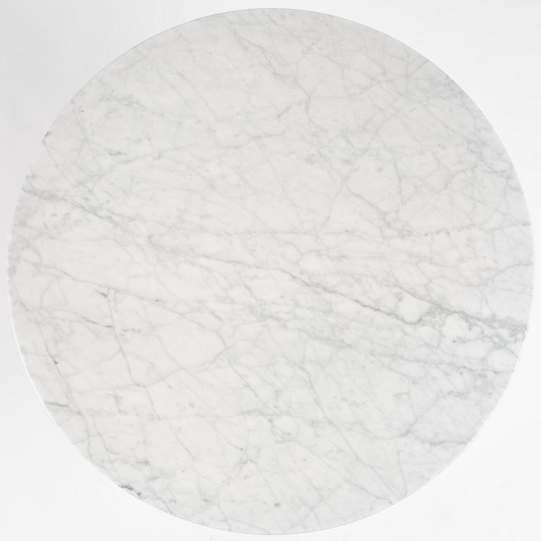 Eero Saarinen, a “Tulip” dining table, Knoll.