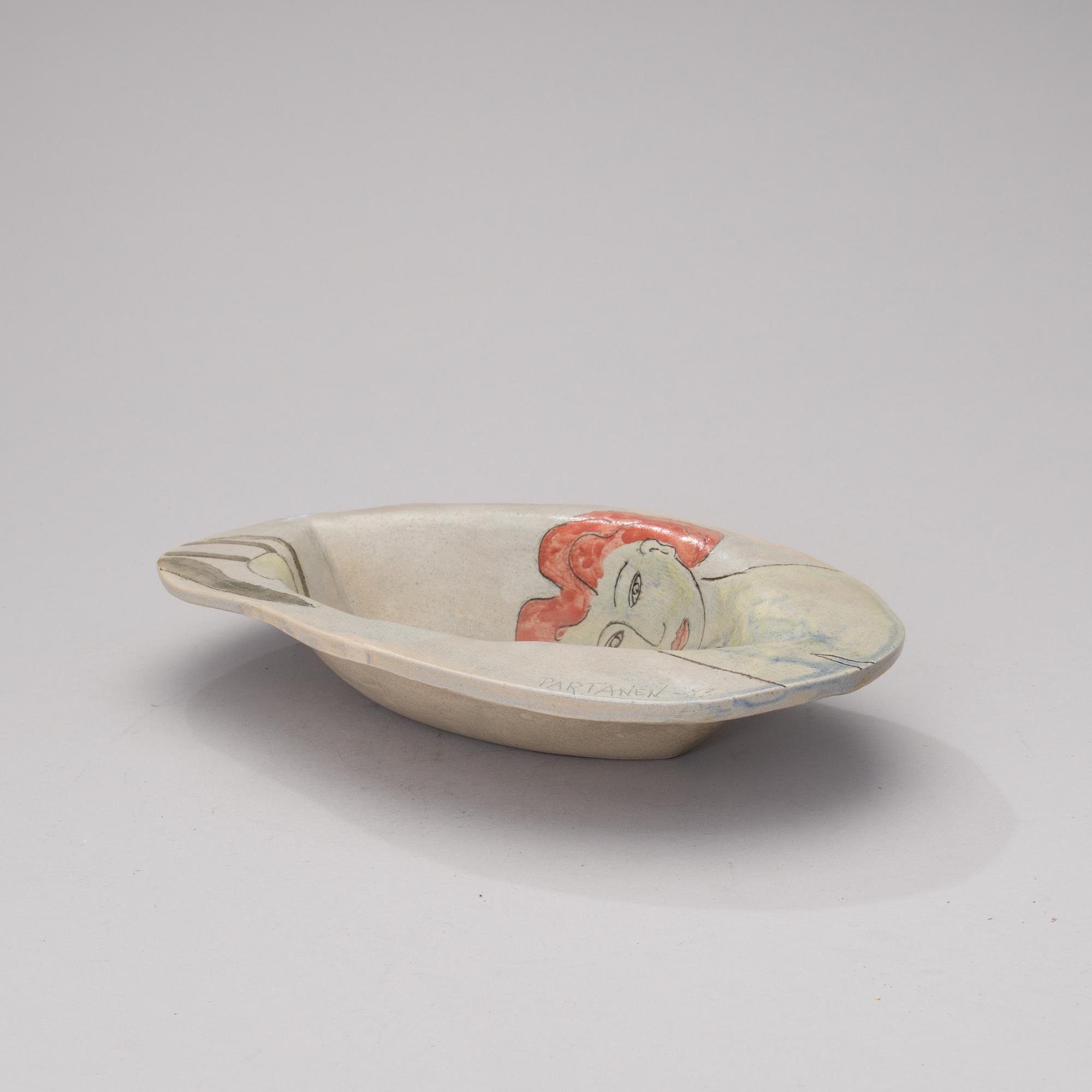 PAULI PARTANEN, A CERAMIC DISH. Eve. Signed Partanen -93.
