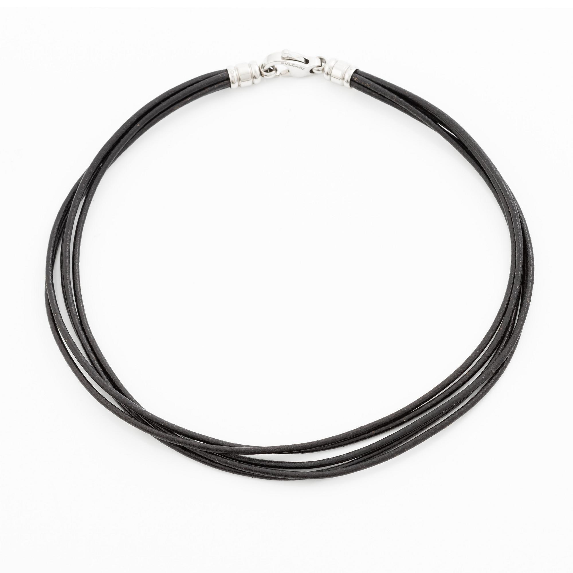 Bulgari collier läder med stållås.