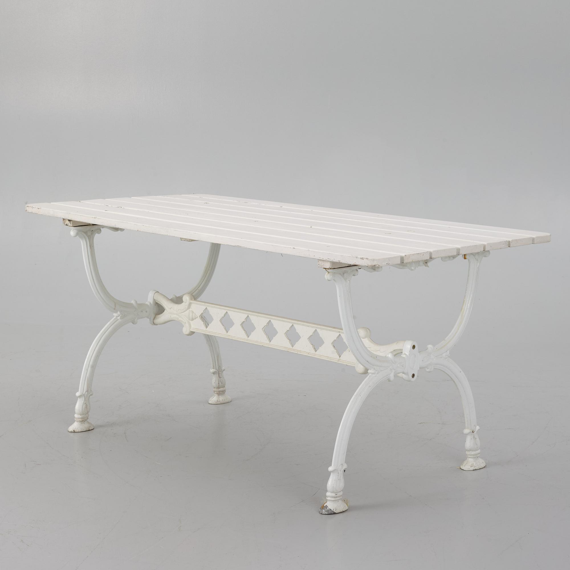 Trädgårdsbord, Byarum, 1900-talets slut.