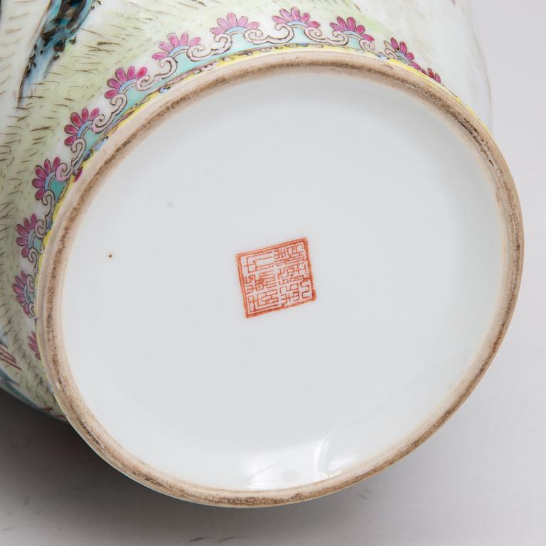 KRUKA, Kina, 1900-talets första hälft.