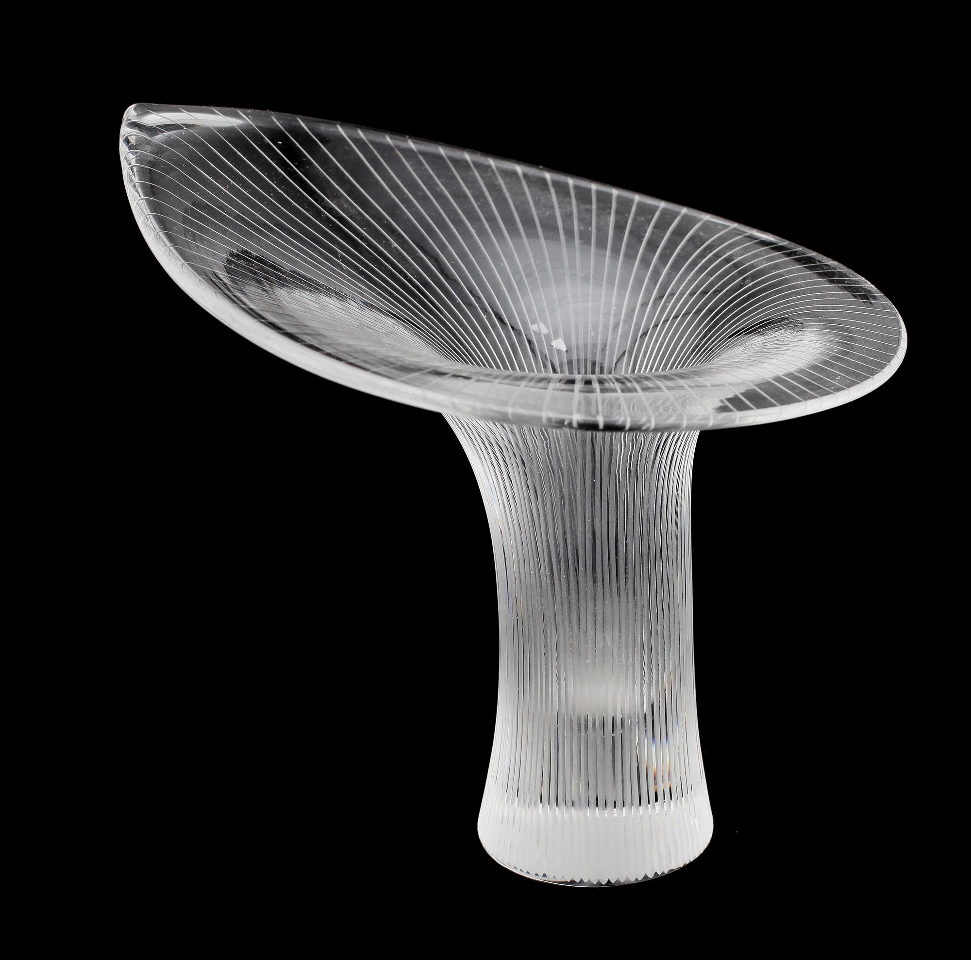 VAS, glas, Tapio Wirkkala Iittala 1900-talets andra hälft. Sign.