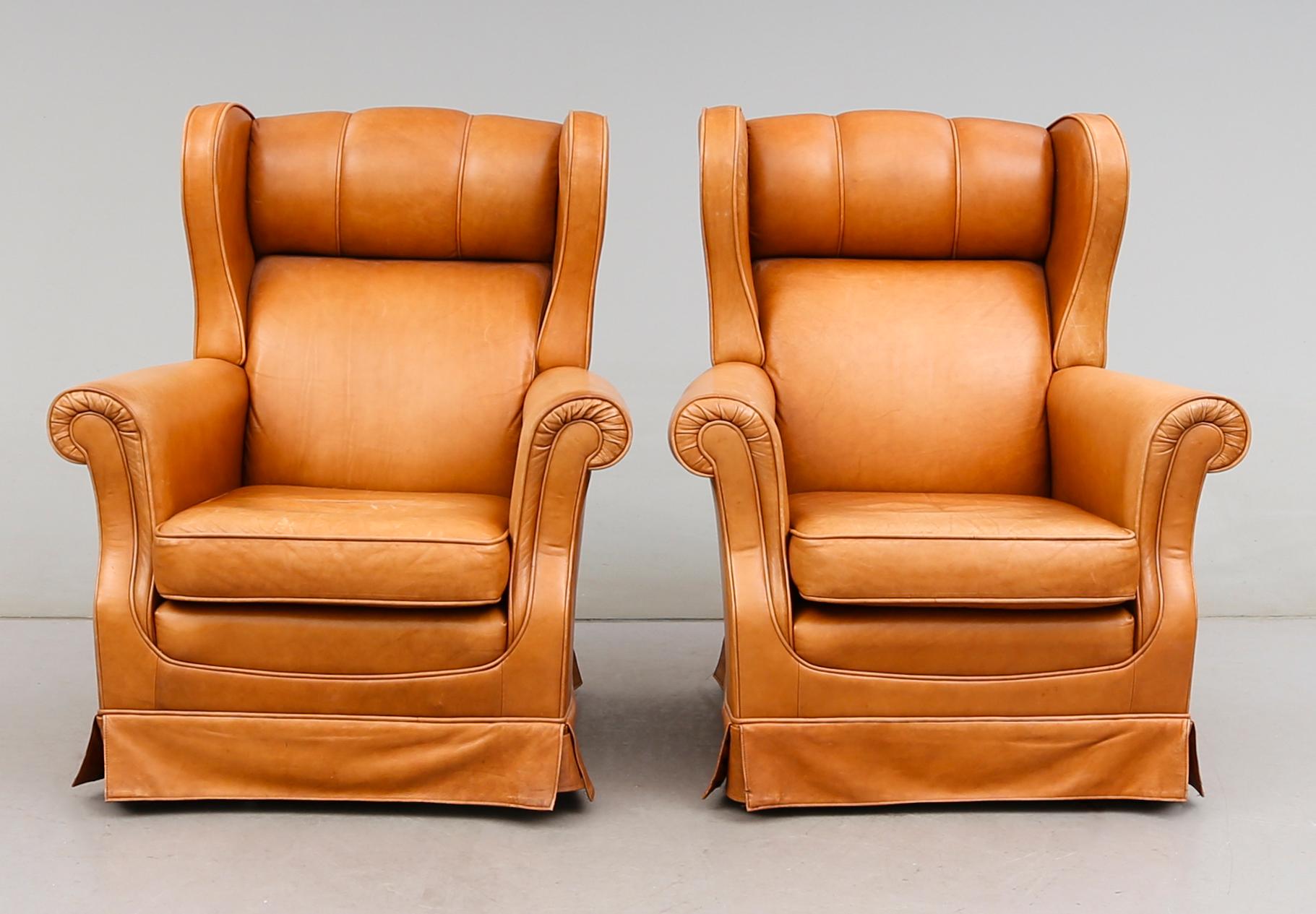 FÅTÖLJER, 1 par, 1900-talets andra hälft.