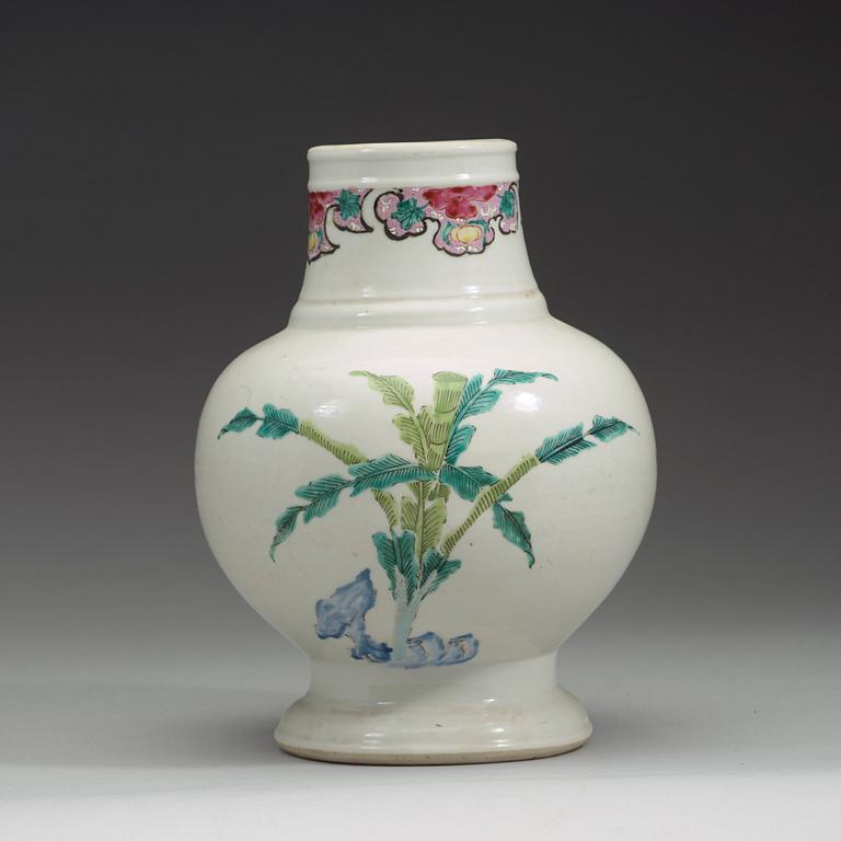 A famille rose porcelain vase, Qing dynasty, Yongzheng (1723-1795).