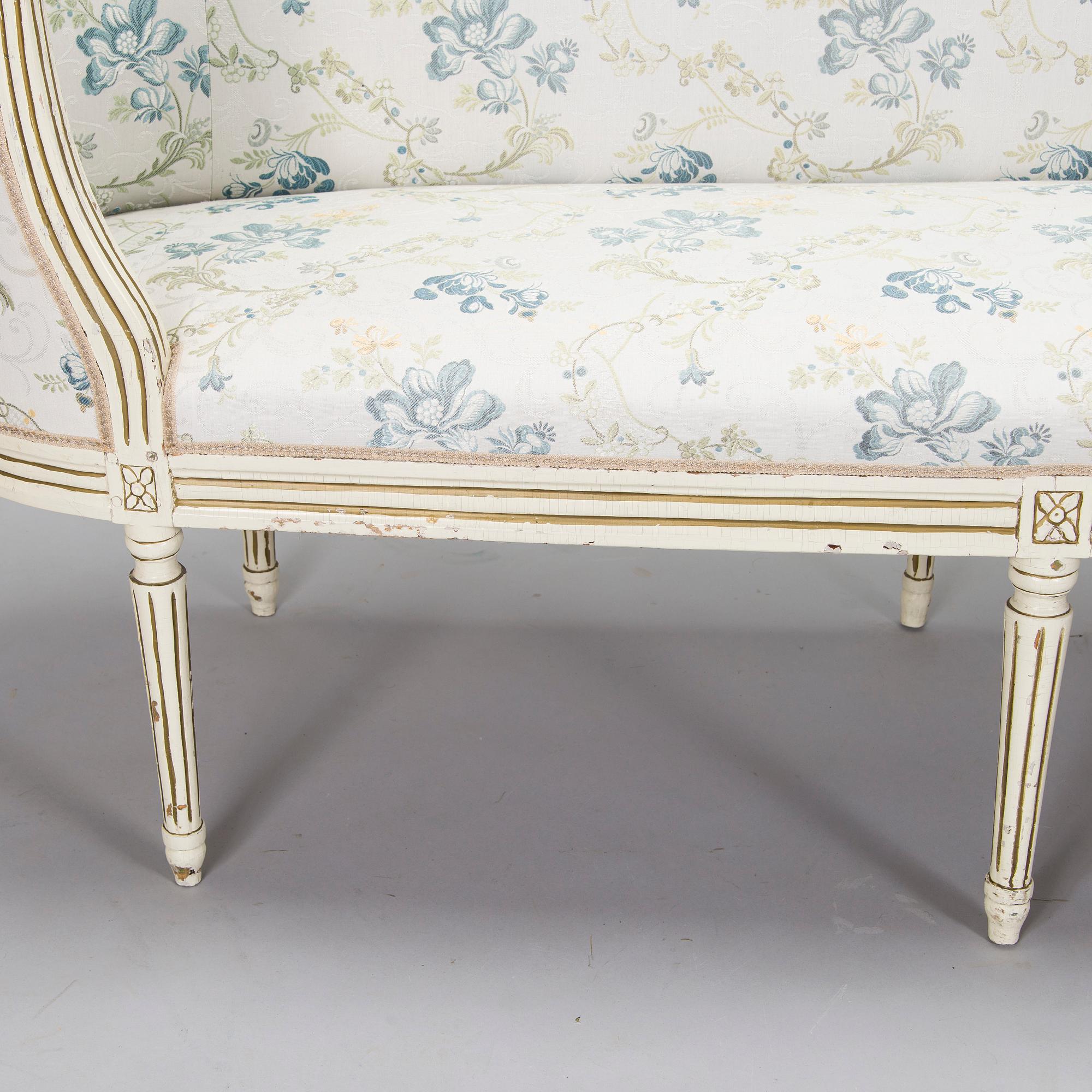 A Gustavian sofa, early 19th century.