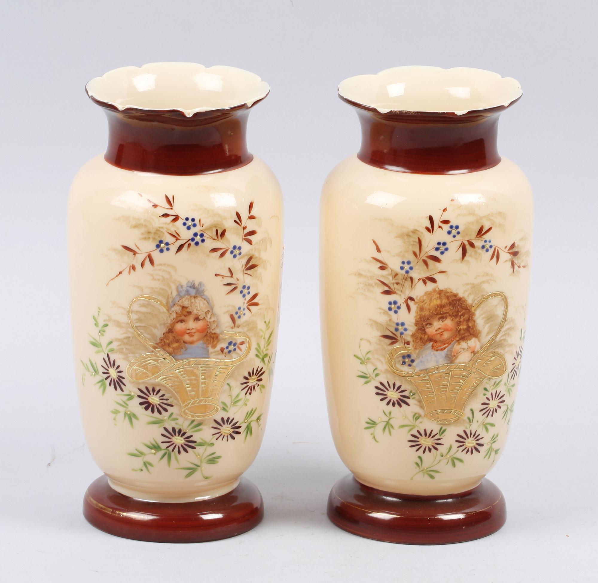 VASER, ett par, glas, sent 1800-tal.