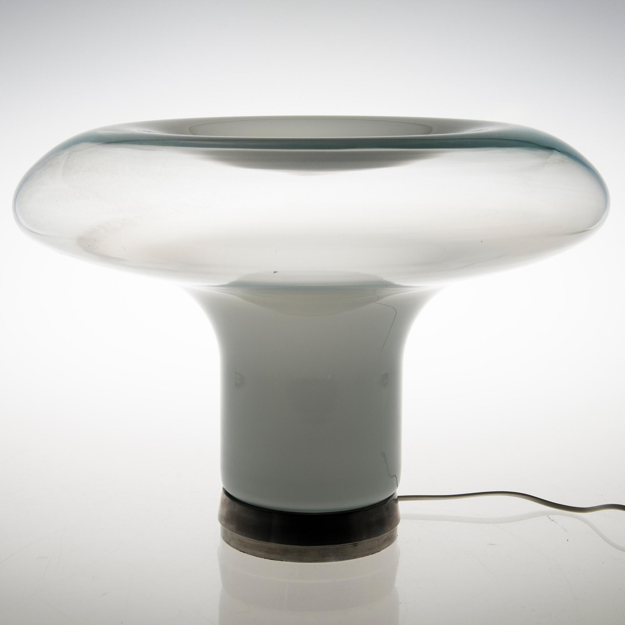 ANGELO MANGIAROTTI, PÖYTÄVALAISIN, "Lesbo", Artemide, Italia, 1980-luku. Malli muotoiltu v. 1967.