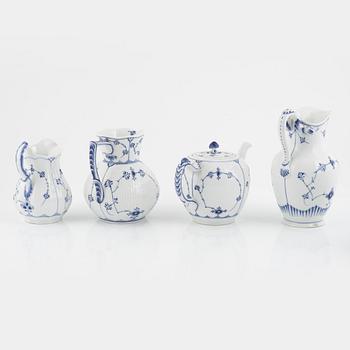 Bing & Gröndahl and Royal Copenhagen, a 99-piece porcelain dinner service, 'Musselmalet', Denmark.