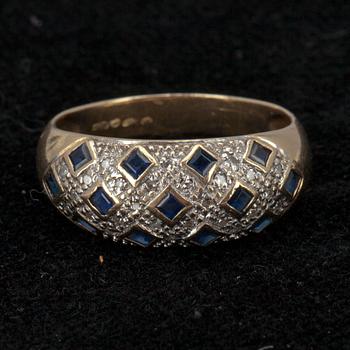 RING, guld 14K, små diamanter samt safirer, 1998.