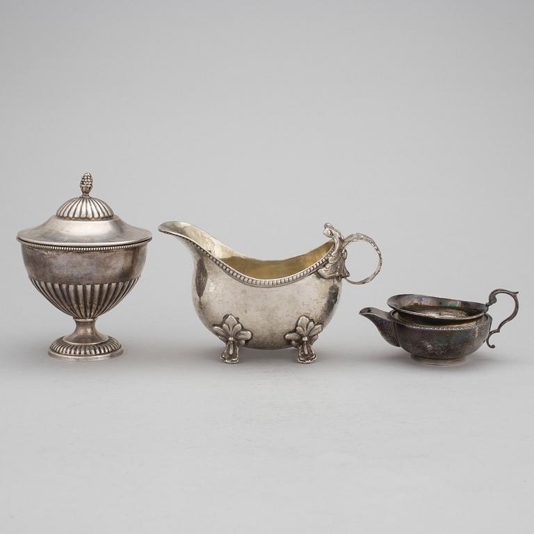 PARTI SILVER, 4 delar, bla Gustaf Möllenborg, Stockholm 1900-tal. Total vikt ca 831 g.