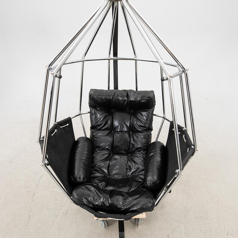 A leather and chrome metal hanging chair 'Gojan' by Ib Arberg for ABRA Möbler, Sweden 1970s.