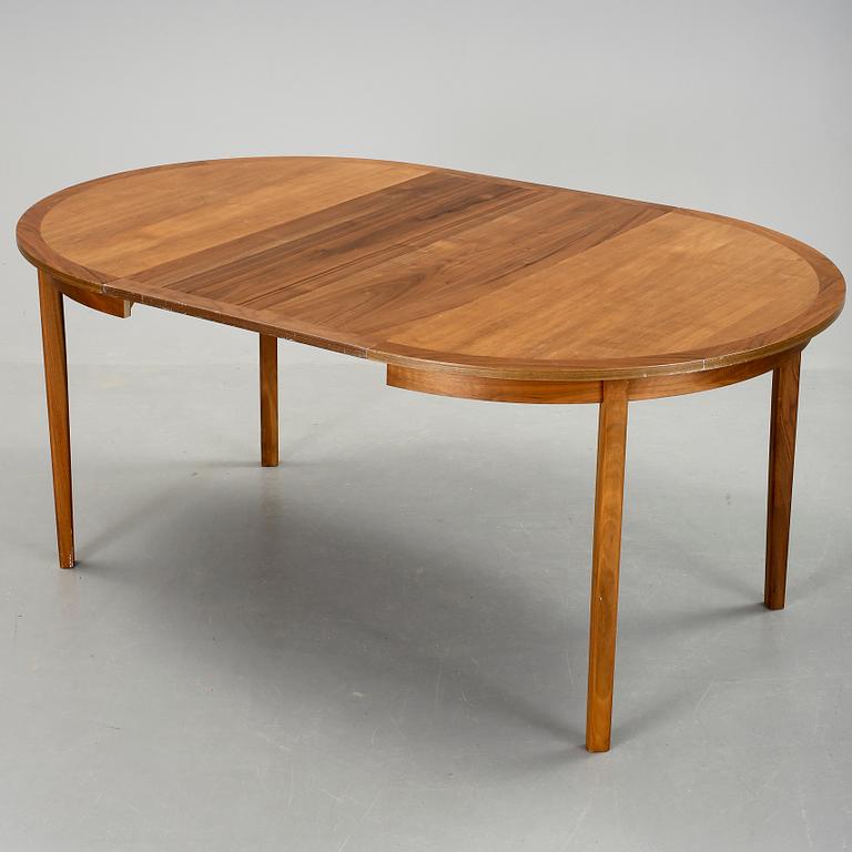 MATBORD, valnöt. Danmark, 1960-tal.