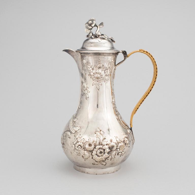 KAFFEKANNA, silver, rokoko, London 1754. Vikt ca 540 gram.