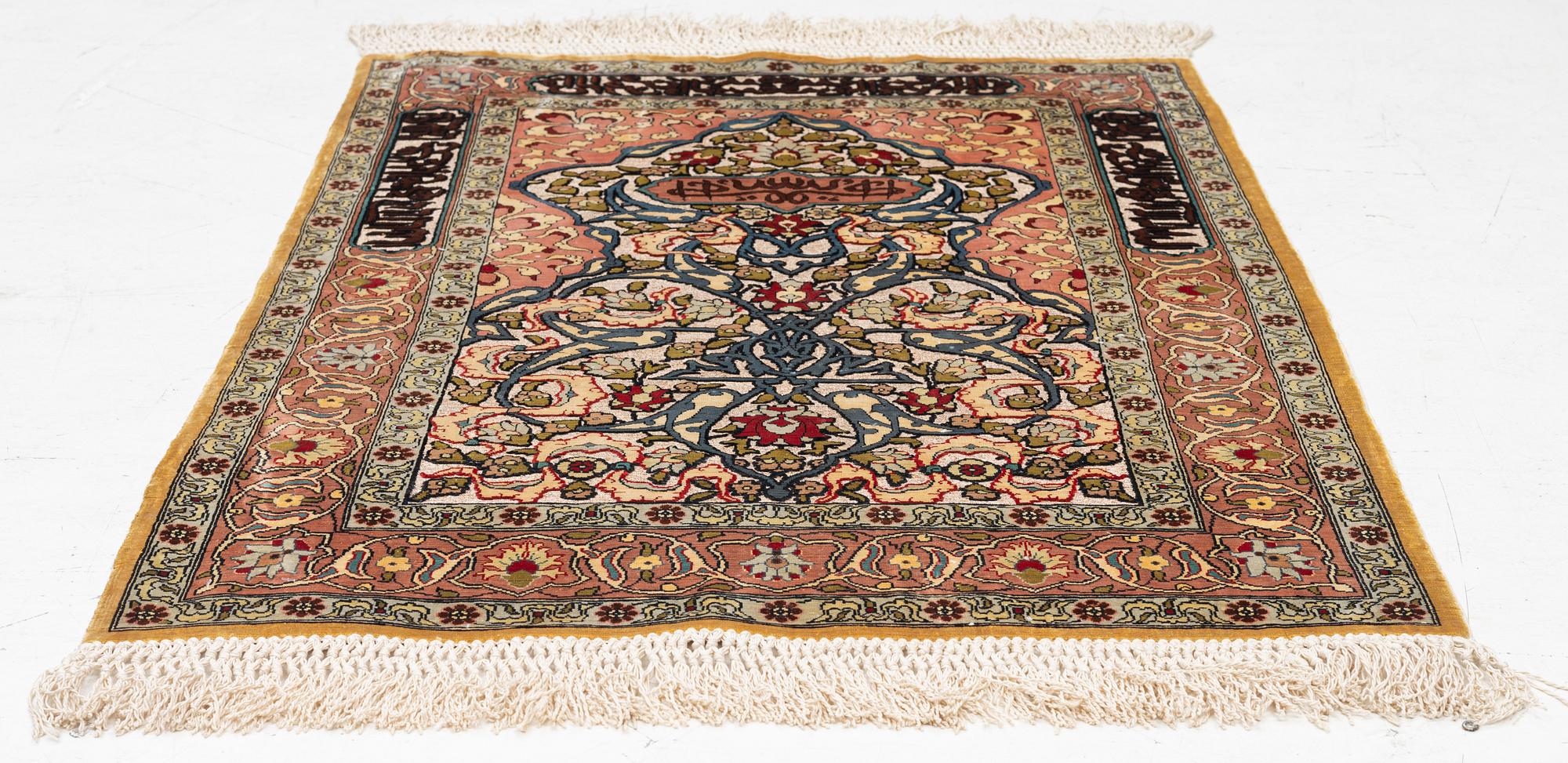 A silke hereke (souf), c. 92 x 64 cm.