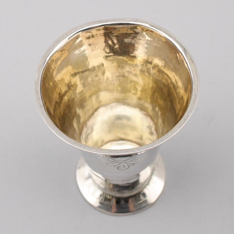 BÄGARE, silver, Petter Wikström, Härnösand 1811. Vikt ca 33 gram.