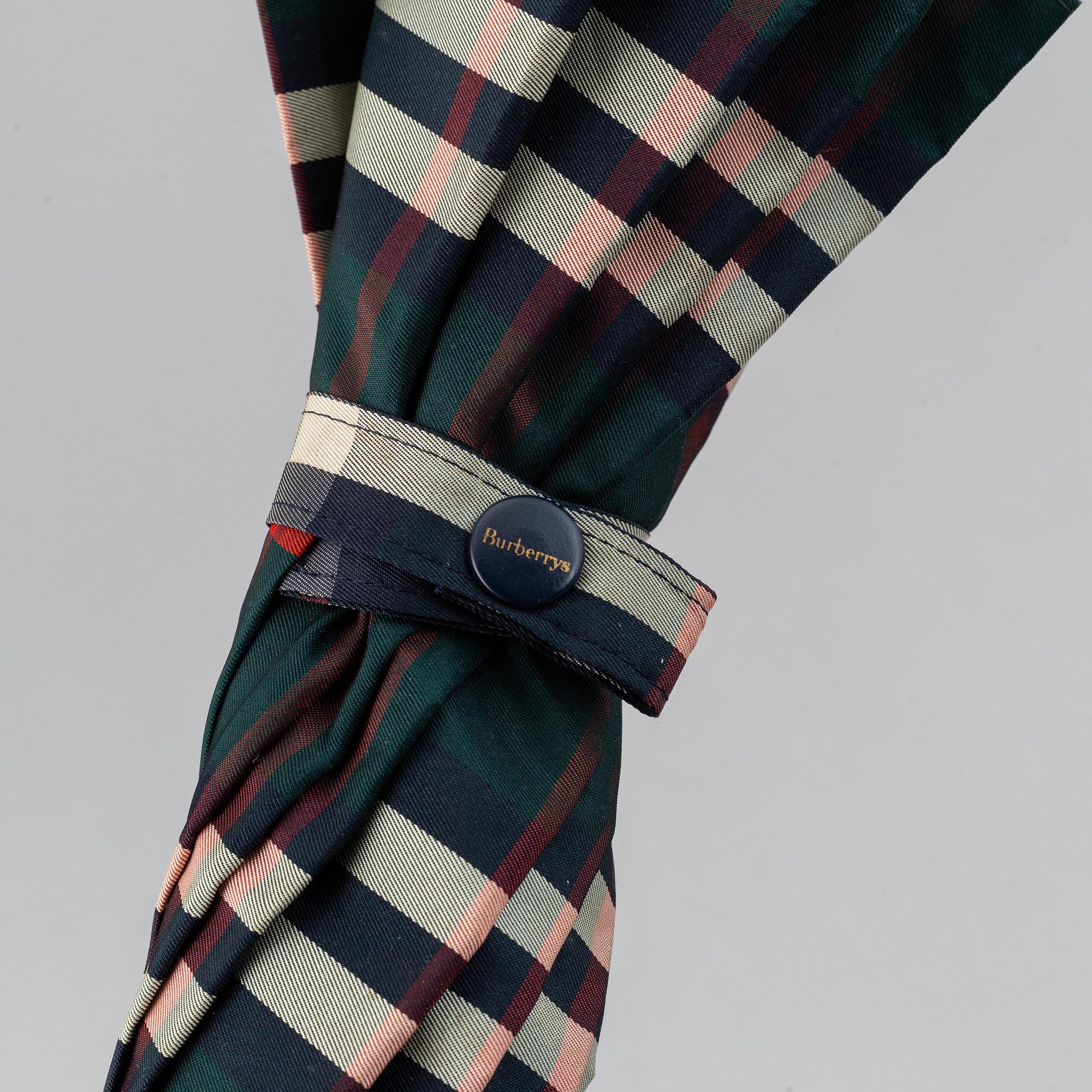 Burberry umbrella 3d top
