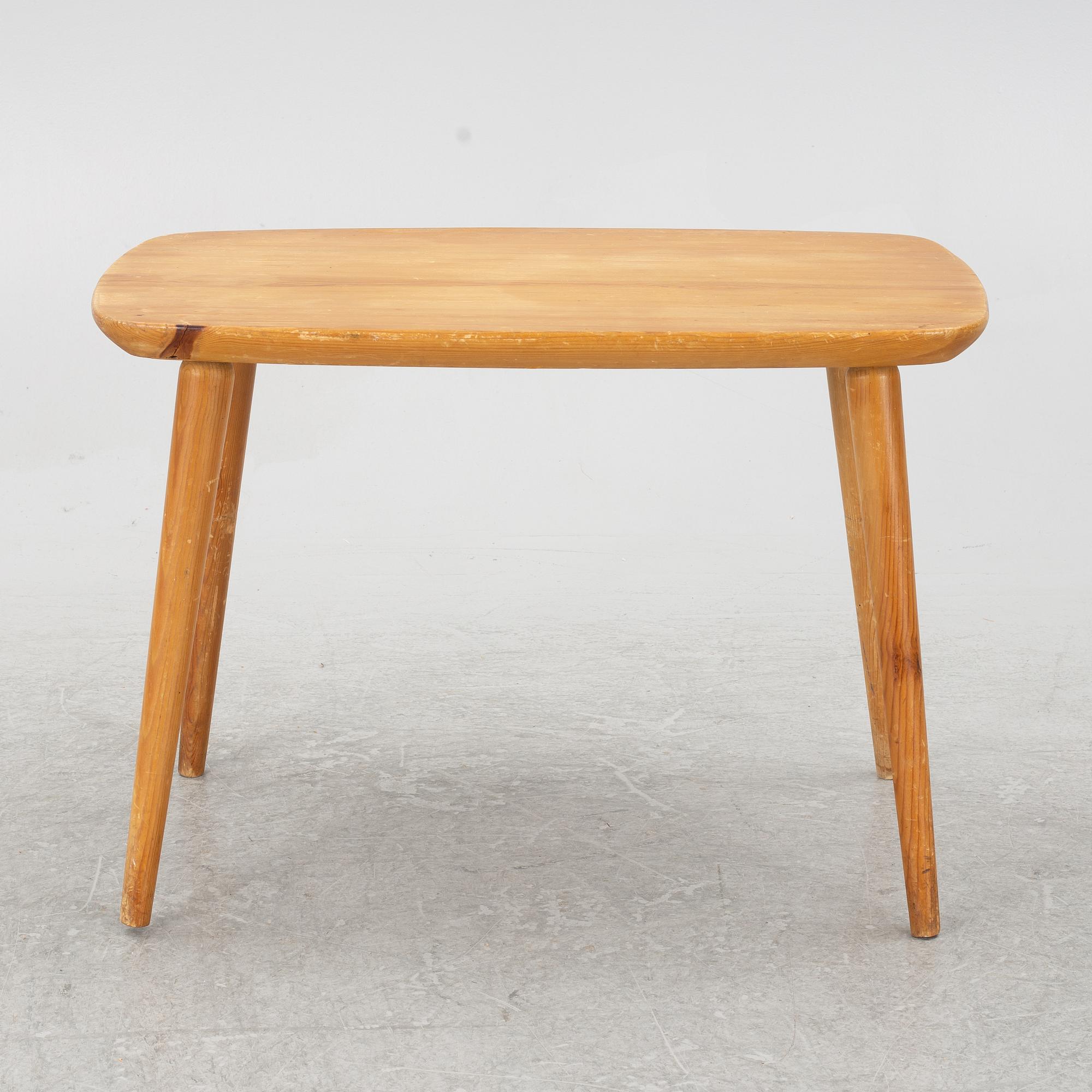 Göran Malmvall, coffee table, Svensk Fur, mid-20th century.