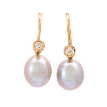 Earrings 18K gold, brilliant-cut diamonds 0.20 ct, two pairs of cultured freshwater pearls and drops of moonstone.