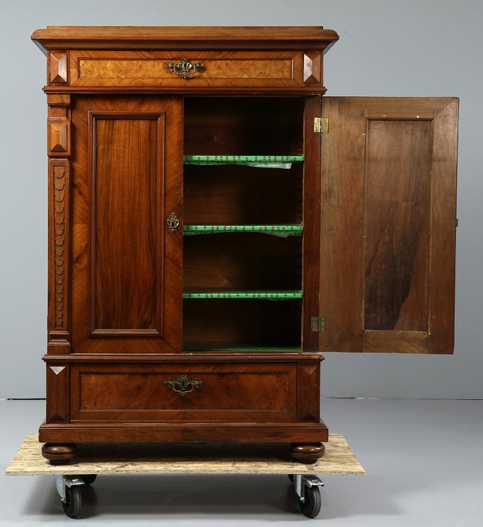 SKÅP, nyrenässans, 1800-talets slut.