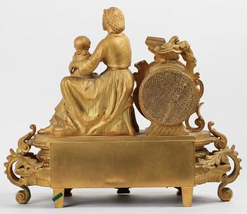 BORDSPENDYL, förgylld metall, nyrokoko, 1800-talets andra hälft.