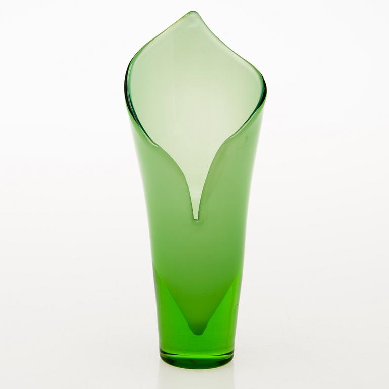 GUNNEL NYMAN, A 'Calla' vase signed Gunnel Nyman, Riihimäen Lasi Oy.