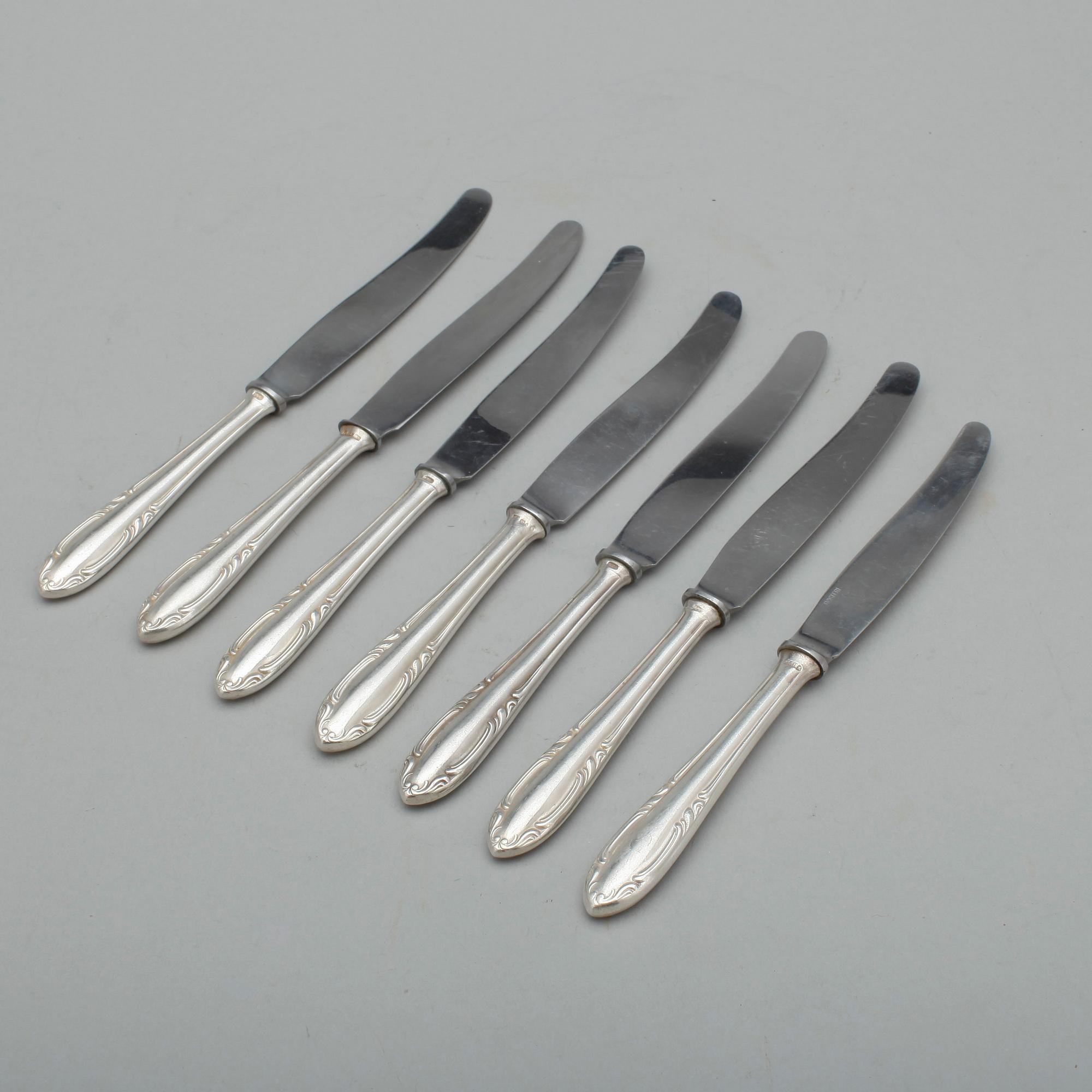 BESTICKSERVIS, silver, 6+6+7, bl.a. CG Hallberg 1962, vikt exklusive knivar ca 572g.