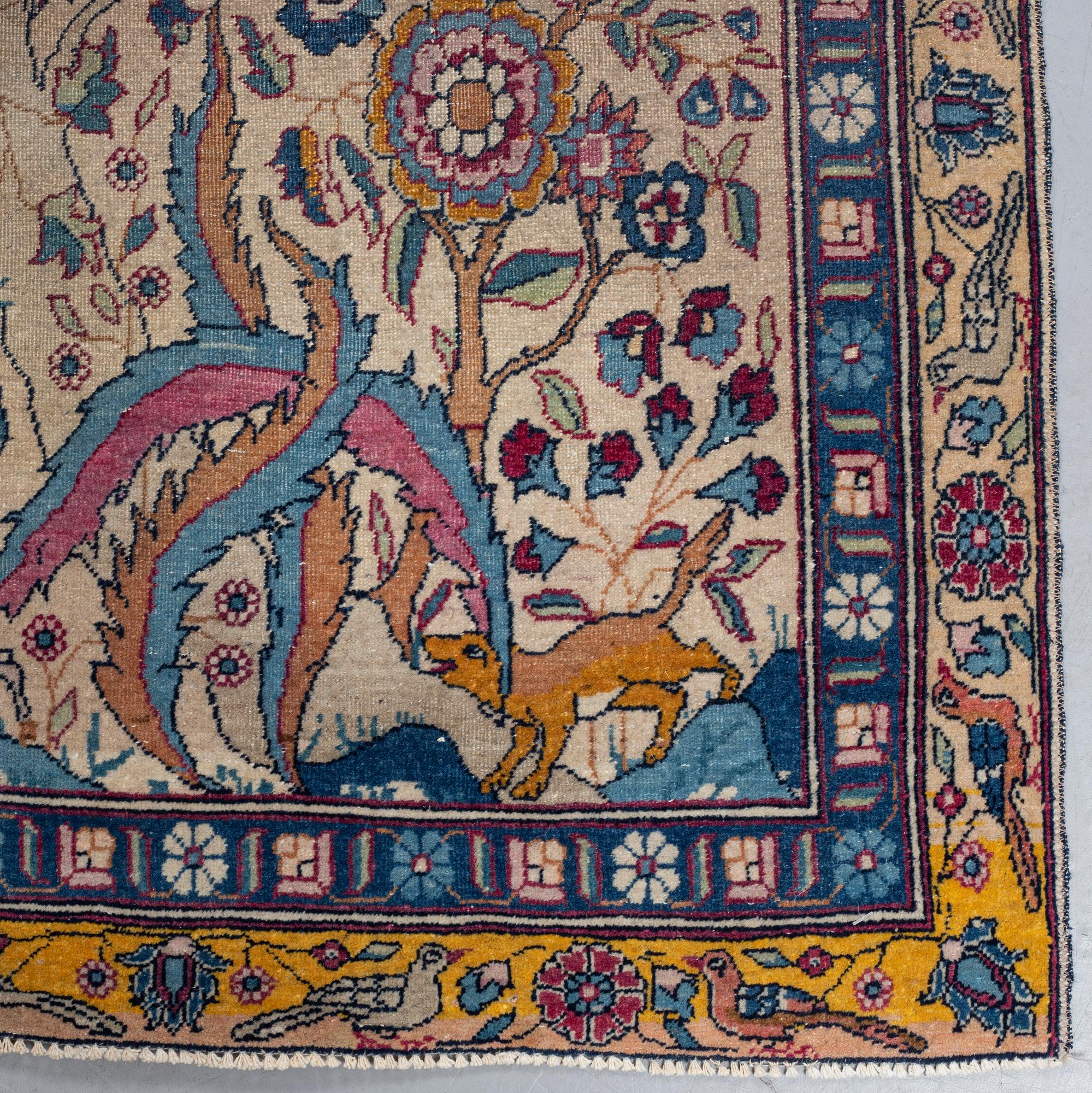 MATTO, semi-antique persian possibly Esfahan/Tehran/Kashan ca 259 x 156 cm.