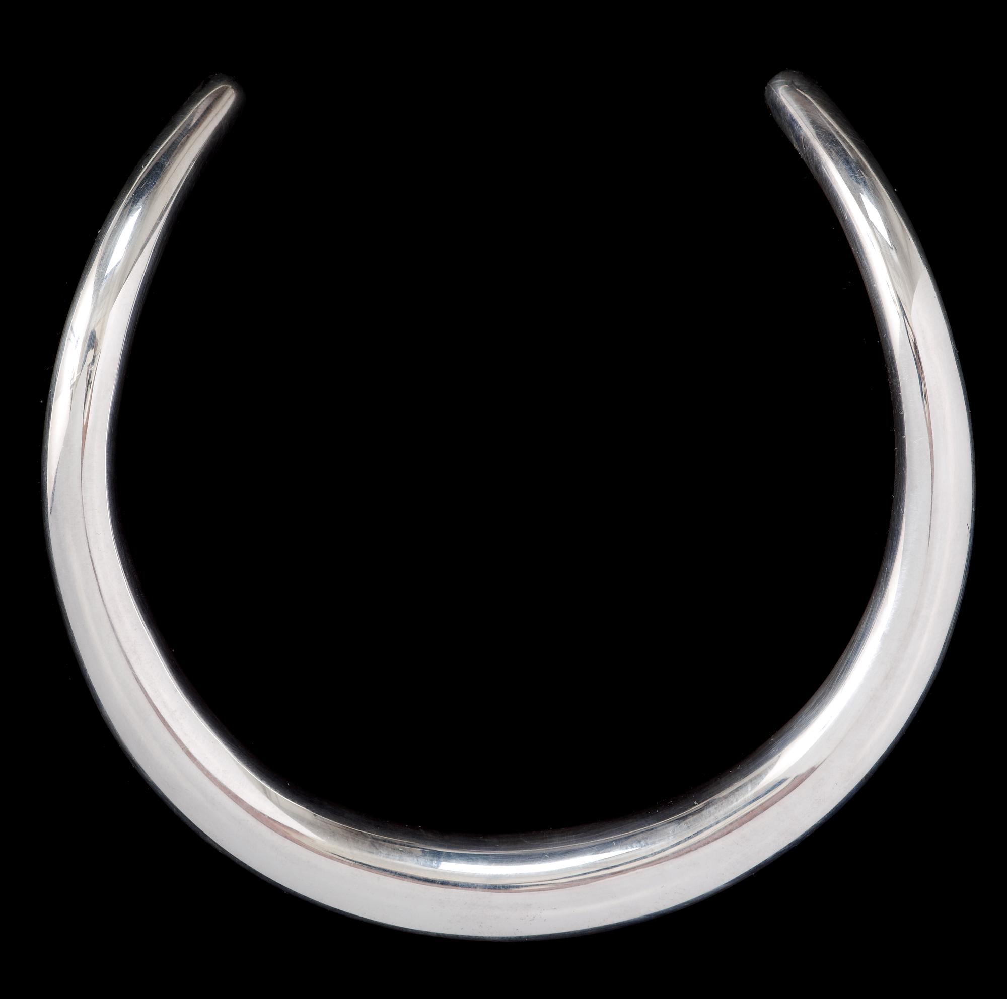 An Anne Ammitzböll sterling neckring 'Aura', by Georg Jensen, Copenhagen 1998, design nr 29A.