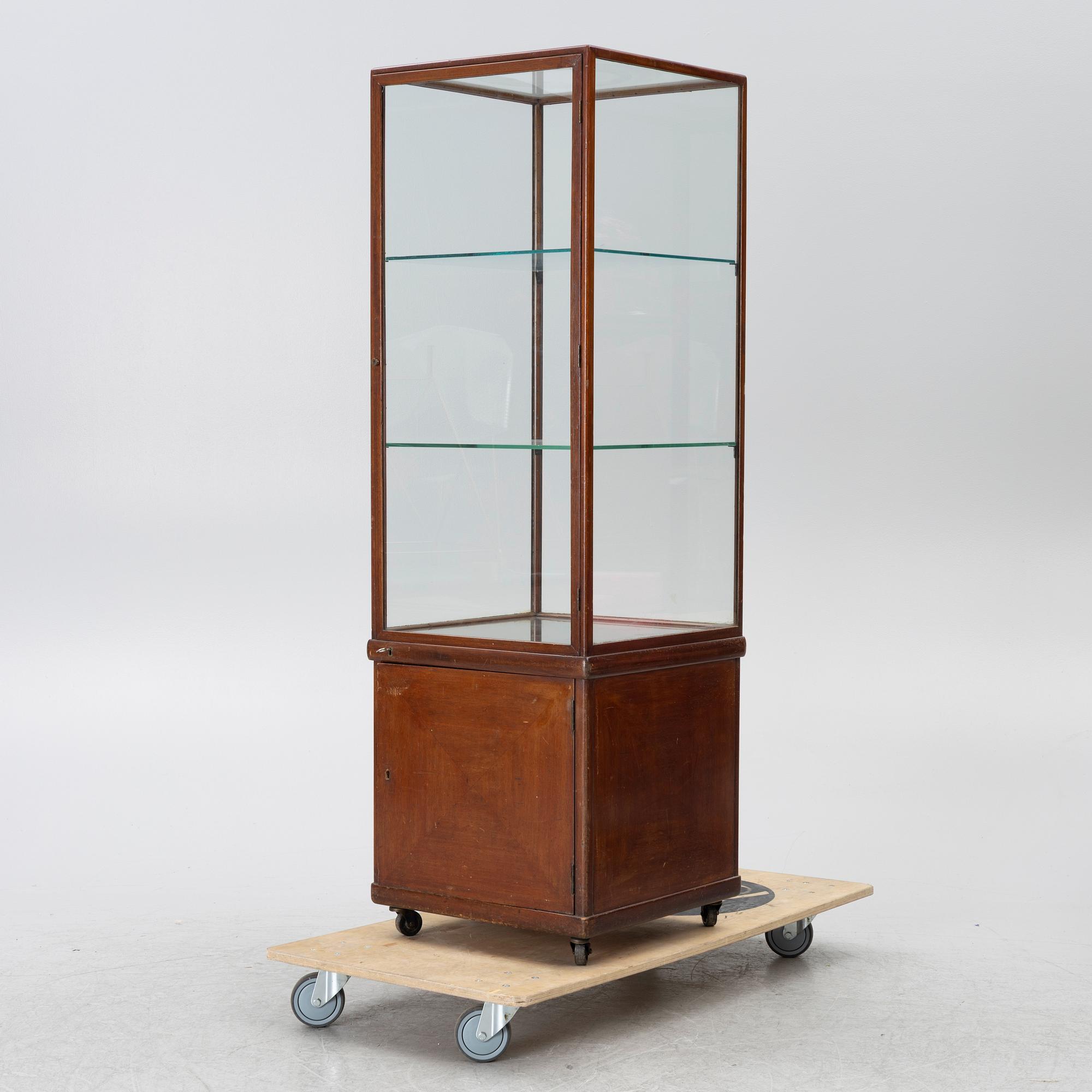 A display cabinet, first half of the 20th century.