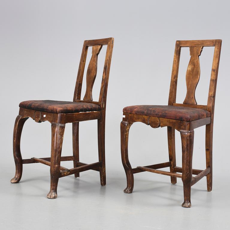 STOLAR, ett par, senbarock, 1700-tal.