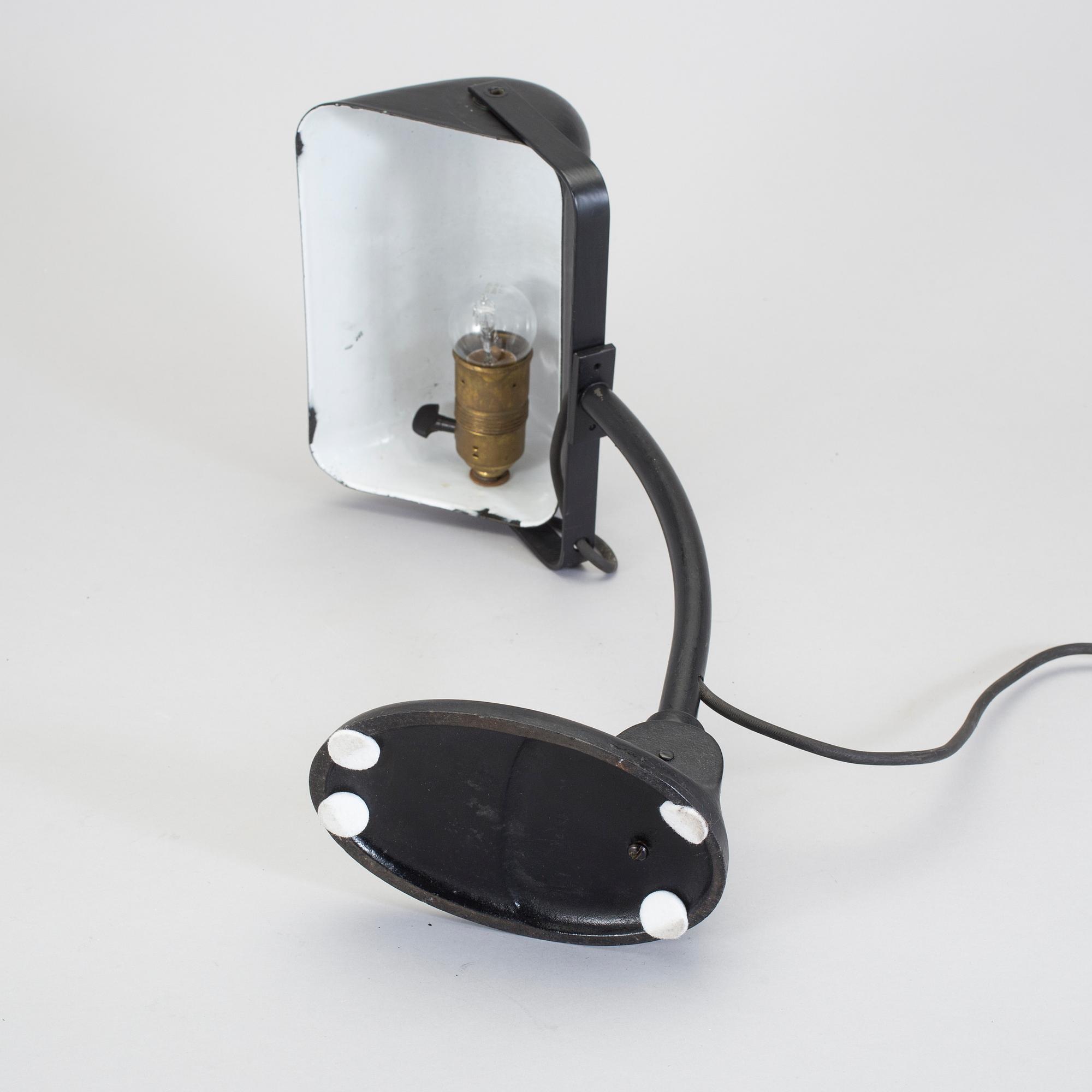 BORDSLAMPA, industrimodell, metall, 1940-tal.