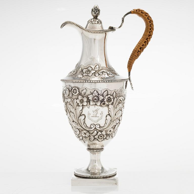 A sterling silver ewer, London 1776, maker's mark IC.
