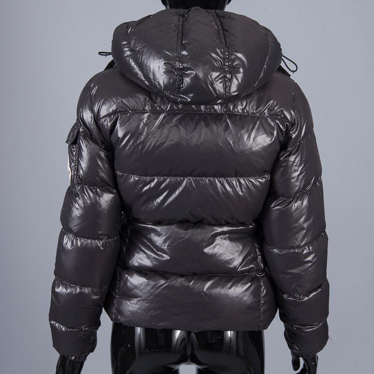 JACKA, Moncler.