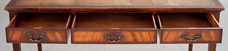 SKRIVBORD, engelsk stil, 1900-tal.