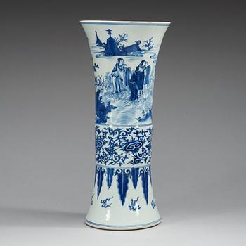 A large blue and white Transitional vase, 17th Century.