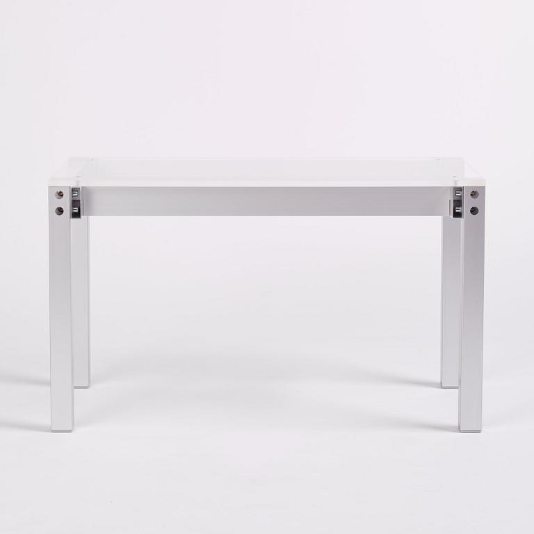 Fredrik Paulsen, a unique bench, "Bench One", JOY, 2024.