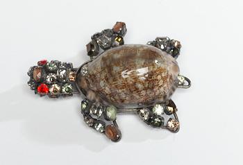 232. A Philippe Ferrandis brooch, Paris.