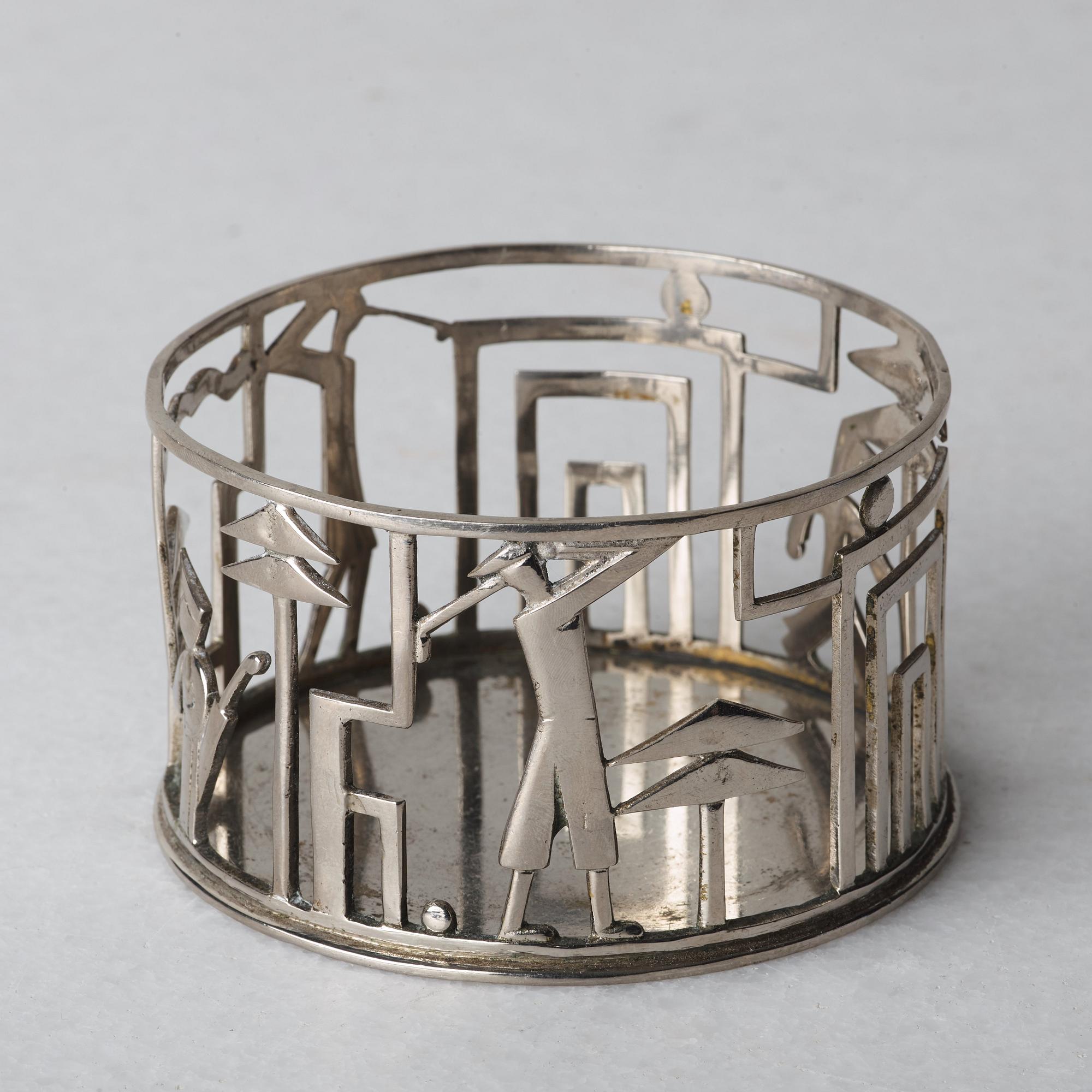 Werkstätte Hagenauer, a white metal coaster, Vienna.