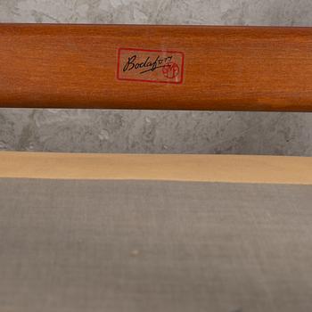 Axel Larsson, karmstolar, ett par, modell 1208, Svenska Möbelfabrikerna Bodafors.