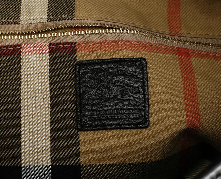 VÄSKA, Burberry.