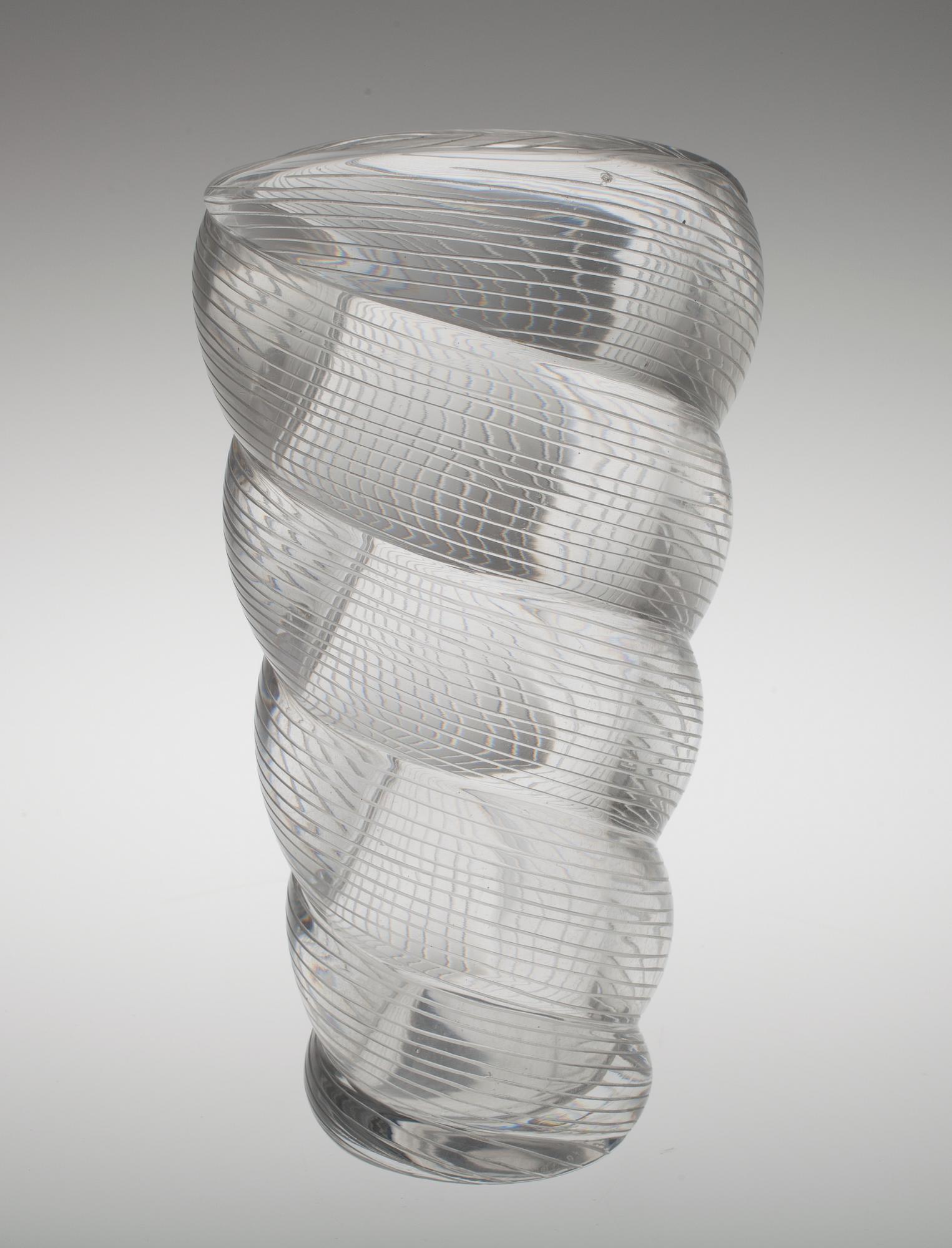 Gunnel Nyman, A VASE.