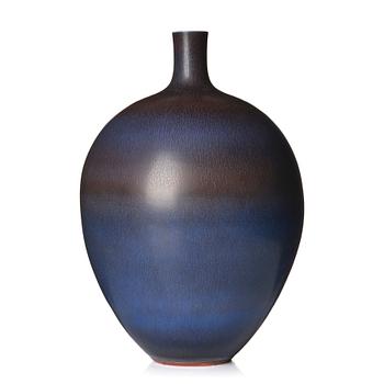 Berndt Friberg, a stoneware vase, Gustavsberg studio, Sweden 1968.